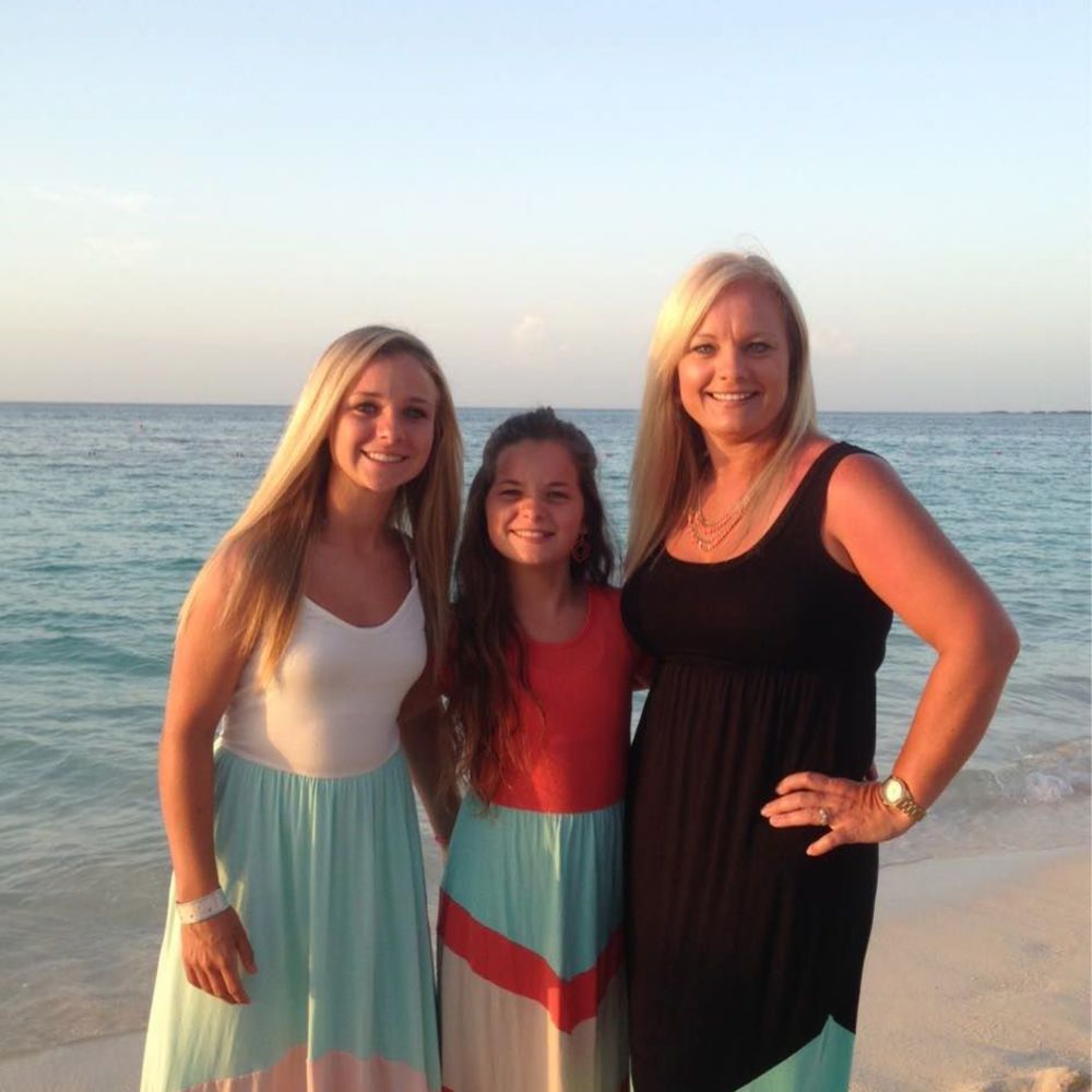 Meet your Posher, Lori